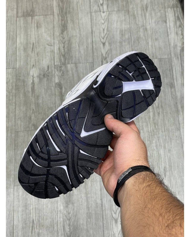 کفش کتونی نایک p6000 سفید مشکی